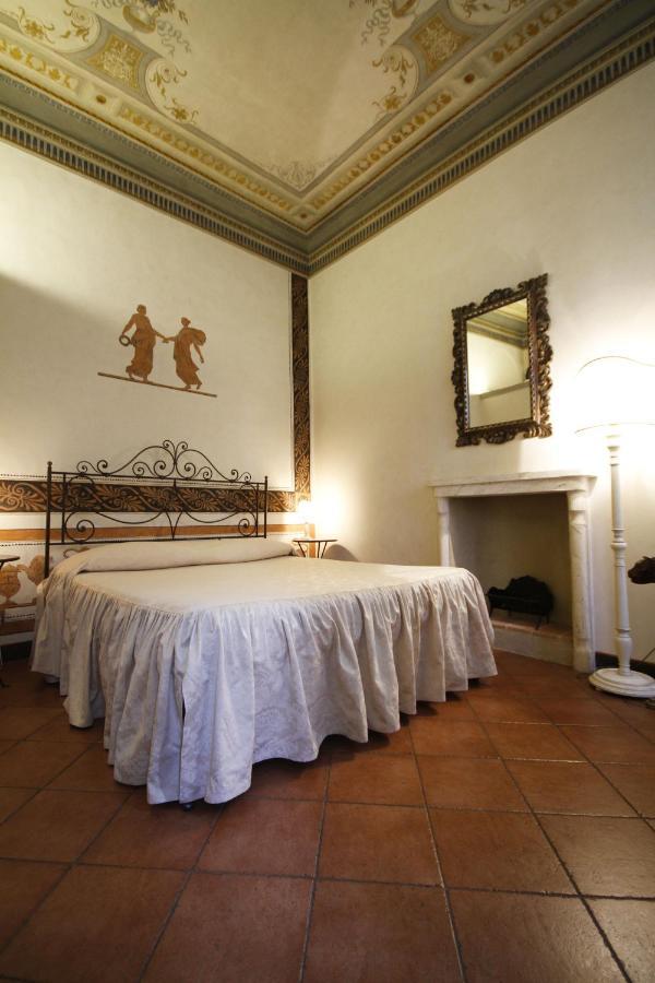 シエーナ Antica Residenza Cicogna Bed & Breakfast エクステリア 写真