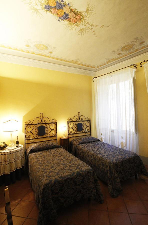 シエーナ Antica Residenza Cicogna Bed & Breakfast エクステリア 写真