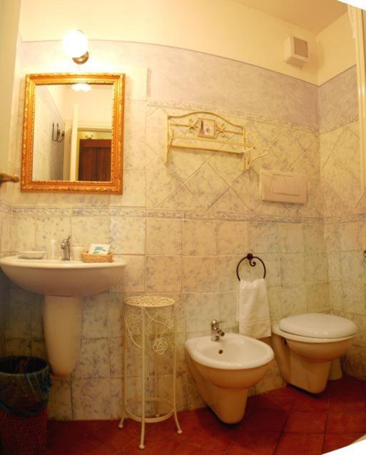 シエーナ Antica Residenza Cicogna Bed & Breakfast エクステリア 写真